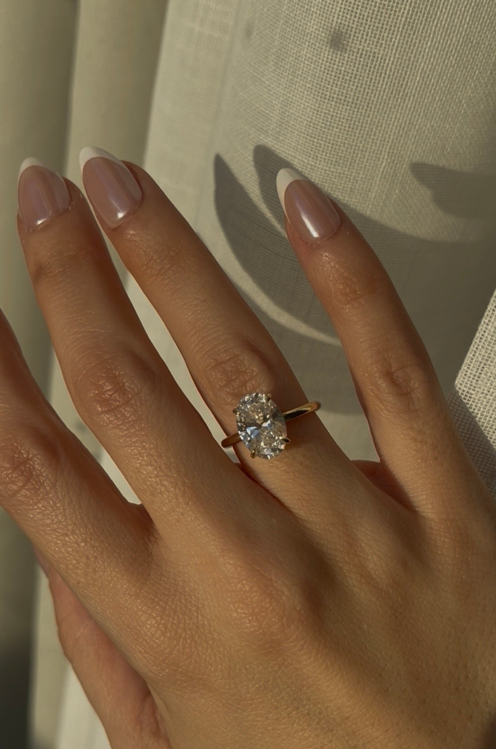 Classic Oval-Cut Lab Diamond Ring 3ct
