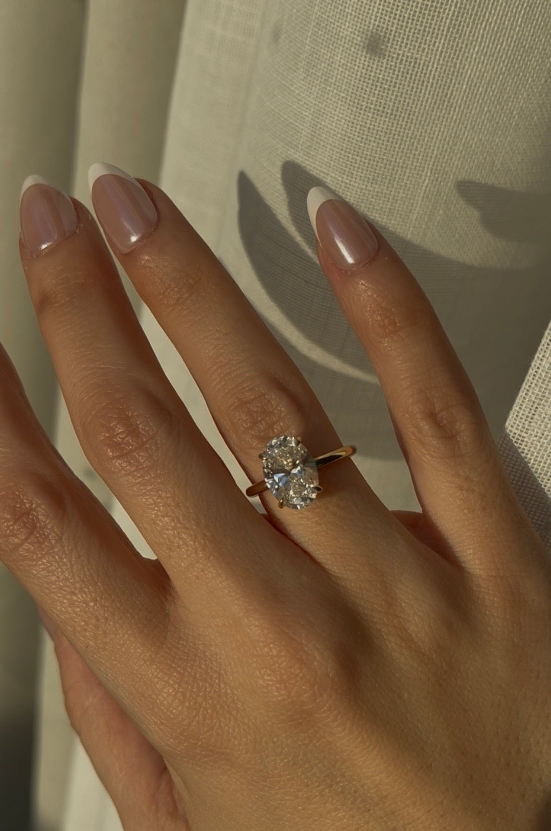 Classic Oval-Cut Lab Diamond Ring 3ct